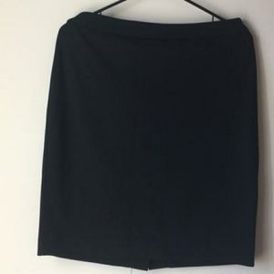 Michelle Stuart Black Knee Length Skirt